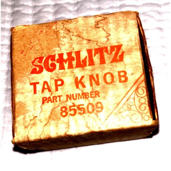 Vintage SCHLITZ Beer Topper Bar Tap Handle Tap Knob Part #85509 With Box - Picture 3 of 3